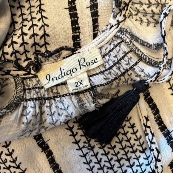 Indigo Rose white & black striped flowy blouse w/black tassels Sz-2X B7 - Picture 8 of 11